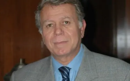 حسن حمدي يعود إلى القاهرة بعد مغادرته المستشفى لإجراء الفحوصات الطبية