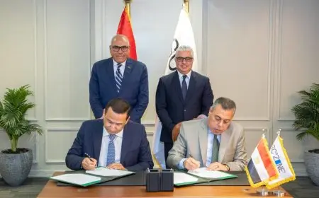 قناة السويس توقع عقوداً لمشروعين جديدين لإنشاء ساحات إيداع جمركي للحاويات