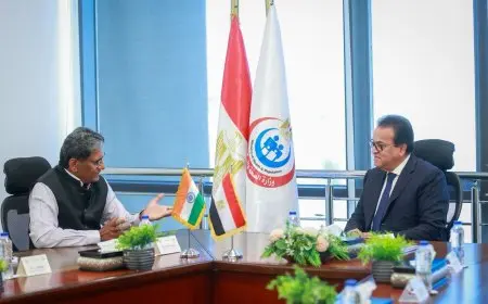 وزير الصحة يناقش مع السفير الهندي سبل تعزيز التعاون في مجال الرعاية الصحية والتكنولوجيا وإنتاج اللقاحات