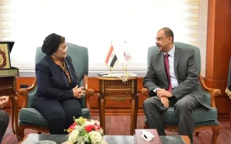 نائب وزير الصحة تتعاون مع محافظ سوهاج لتعزيز جودة الخدمات الصحية والسكانية