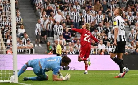 ليفربول يتفوق على نيوكاسل بهدف قاتل في مباراة مثيرة