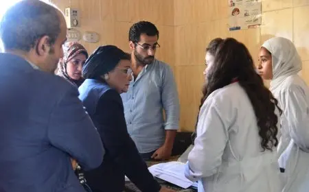 نائب وزير الصحة تواصل جولاتها التفقدية في مستشفى طهطا العام والوحدات الصحية في سوهاج