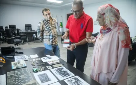 عائلة عبد الكريم صقر تقدم مقتنياته الثمينة لاتحاد الكرة تكريمًا لأصغر هداف في تاريخ المنتخب