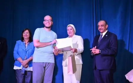 تكريم أوائل الثانوية العامة من قبل القومي للطفولة والأمومة في مختلف الأقسام