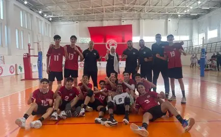 منتخب الناشئين للكرة الطائرة يتفوق على المغرب ويتأهل لنهائي بطولة إفريقيا في تونس