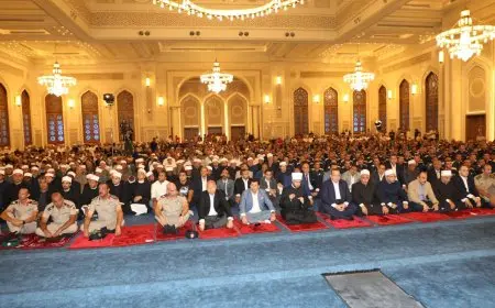 محافظ القاهرة ووزير الشباب والأوقاف يشاركون في صلاة الجمعة بمسجد العلي احتفالًا بالمولد النبوي