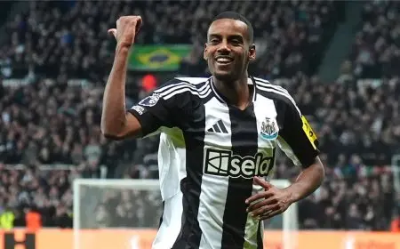 تضارب حول عرض ليفربول الجديد لضم إيزاك قبل إغلاق سوق الانتقالات