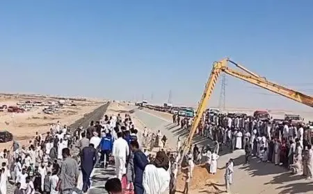 وزير النقل يعلن عن أقصى العقوبات وفصل المتسببين في حادث قطار مطروح