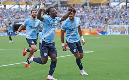 مرموش يتألق في هجوم مانشستر سيتي ضد برايتون في الدوري الإنجليزي الممتاز