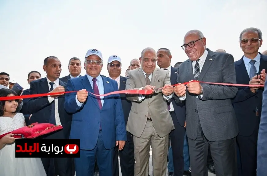 وزير الكهرباء ورئيس الهيئة العربية يطلقان خط إنتاج أبراج كهرباء الجهد العالي والفائق في مصنع الطائرات