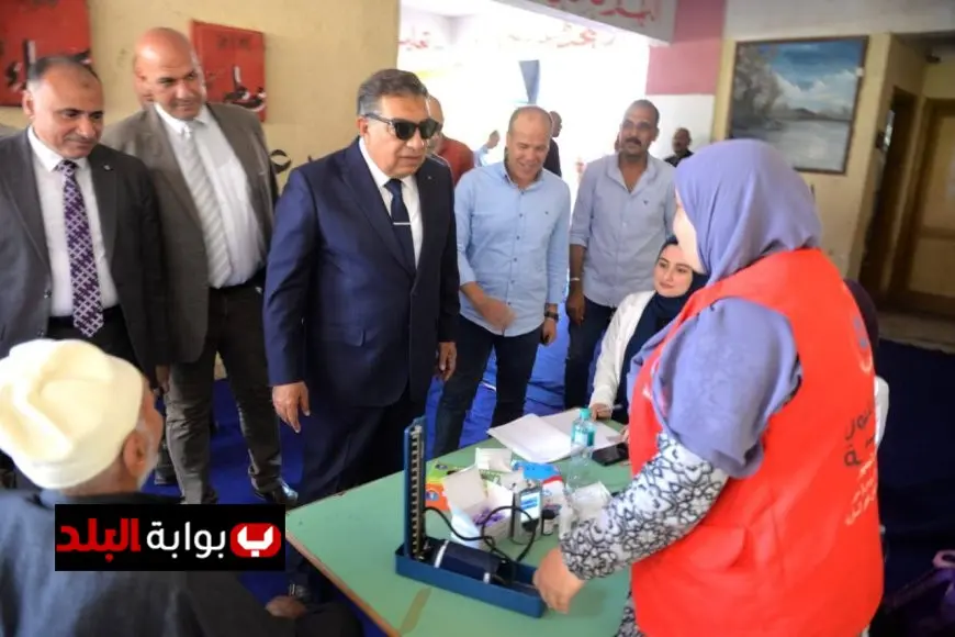 محافظ الدقهلية يقوم بزيارة لجان الانتخابات في ميت عنتر ويؤكد على ضرورة توفير مروحيات داخل اللجان