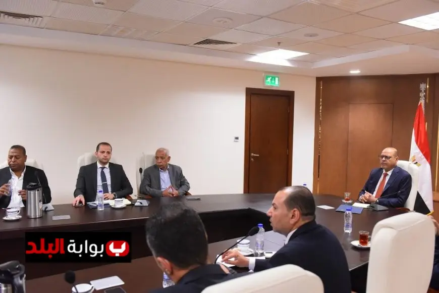 وزير العمل يقود اجتماع المجلس الأعلى للتشاور الاجتماعي لمناقشة تنفيذ قانون العمل الجديد
