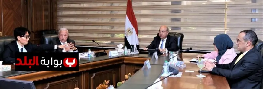 وزير الطيران يلتقي بوفد مطار إنتشون الكوري لتعزيز الشراكة في تطوير المطارات المصرية