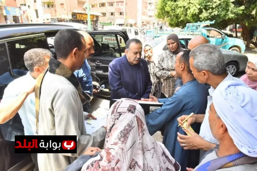 محافظ أسيوط يتعهد بعلاج طفلة رضيعة من مرض خطير على نفقة الدولة خلال جولة تفقدية مع والدها
