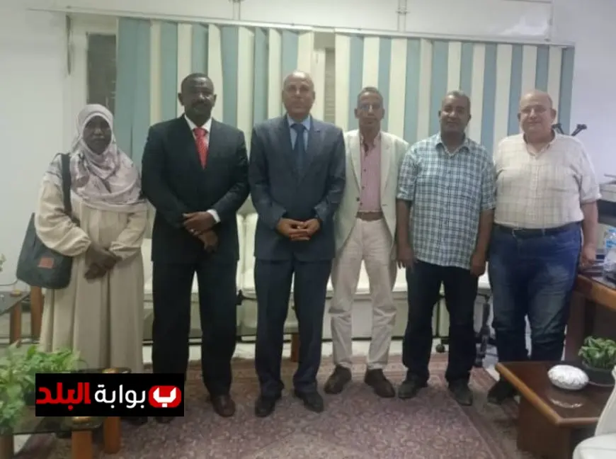 رئيس البحوث الزراعية يعقد اجتماعاً مع مدير مركز البحوث البستانية في السودان لتعزيز التعاون المشترك