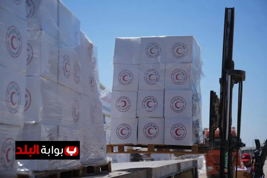 قافلة المساعدات الإنسانية الـ 16 من زاد العزة تصل إلى قطاع غزة لتخفيف معاناة السكان