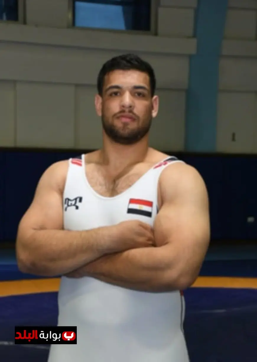 عبد اللطيف منيع يصل القاهرة بعد تدريبات مكثفة في الصين استعداداً لبطولة العالم