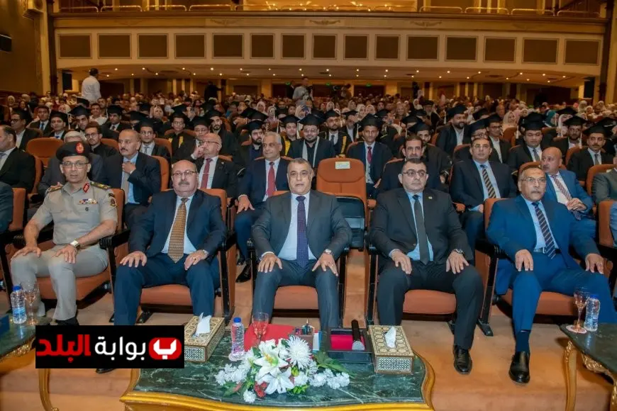 وزير الدولة للإنتاج الحربي يشارك في حفل تخرج دفعة جديدة من الأكاديمية المصرية للهندسة والتكنولوجيا المتقدمة
