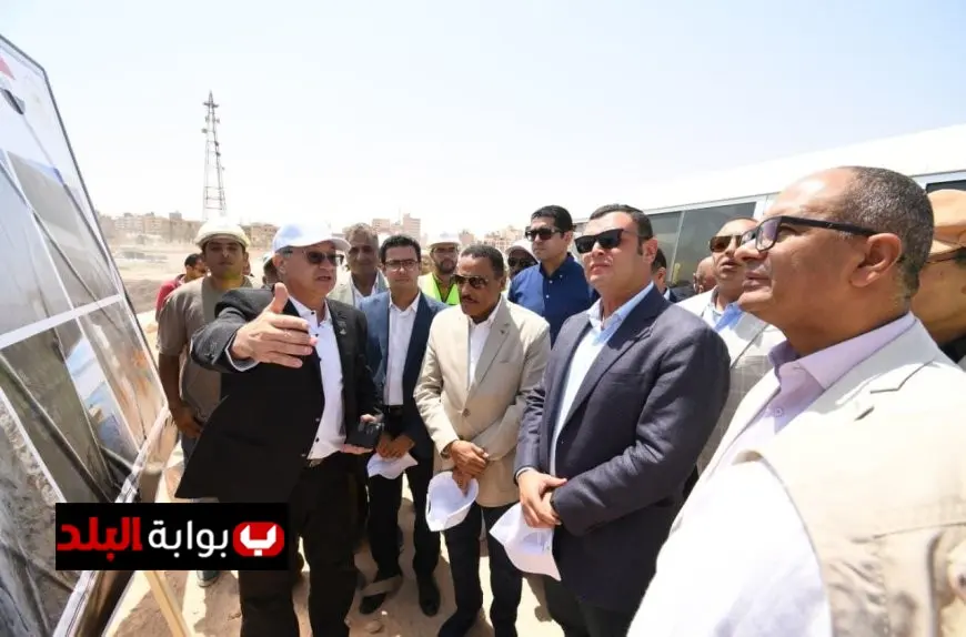 وزير الإسكان ومحافظ مطروح يقومان بجولة تفقدية لمشروع تحديث كوبري روميل بمدينتهم