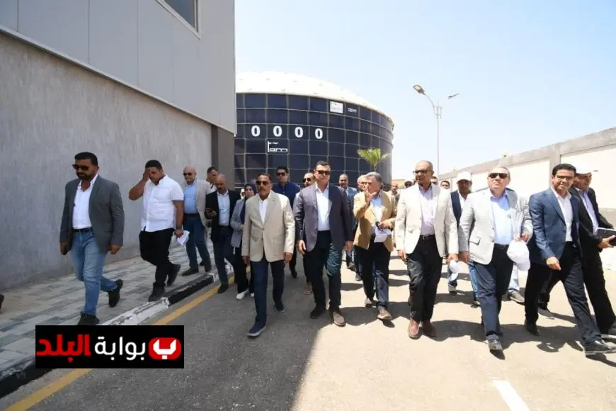وزير الإسكان ومحافظ مطروح يستكشفان محطة تحلية مياه البحر الرميلة 4 لتعزيز موارد المياه الكبري