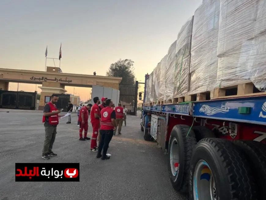 الهلال الأحمر يرسل 4000 طن من المساعدات الغذائية والإغاثية إلى غزة