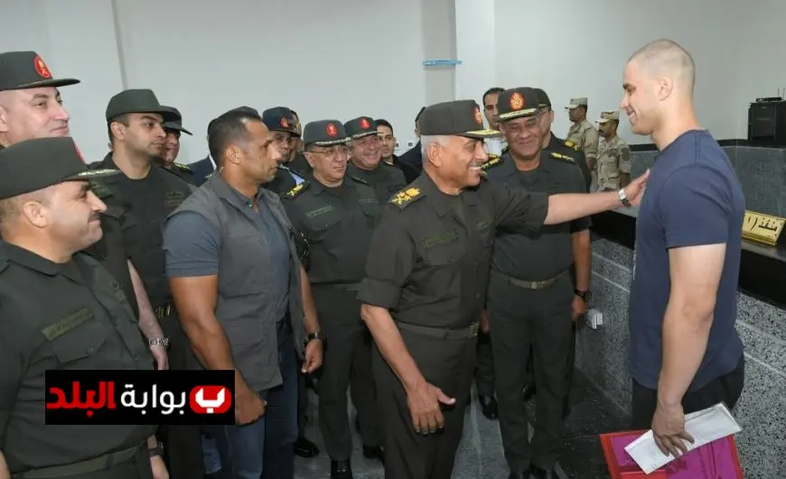 وزير الدفاع يقوم بجولة تفقدية على اختبارات القبول في الأكاديمية العسكرية المصرية والكليات العسكرية
