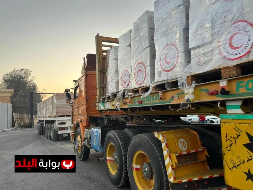 الهلال الأحمر يوزع 1500 طن من المساعدات على غزة عبر قافلة زاد العزة 24