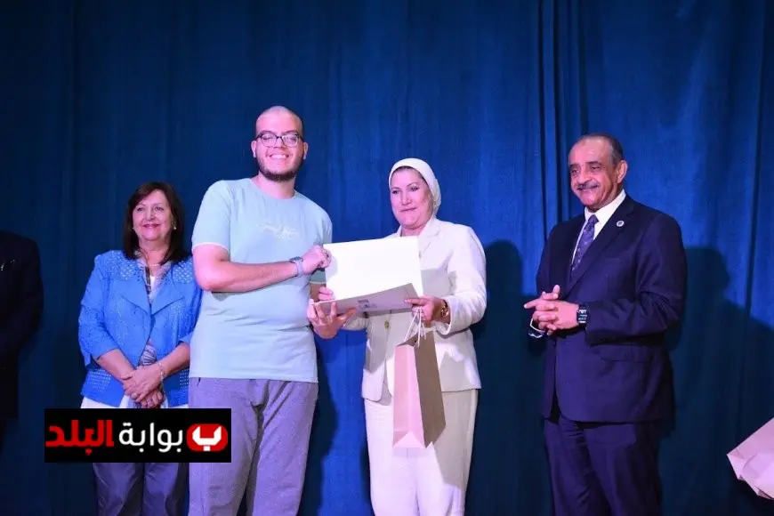 تكريم أوائل الثانوية العامة من قبل القومي للطفولة والأمومة في مختلف الأقسام