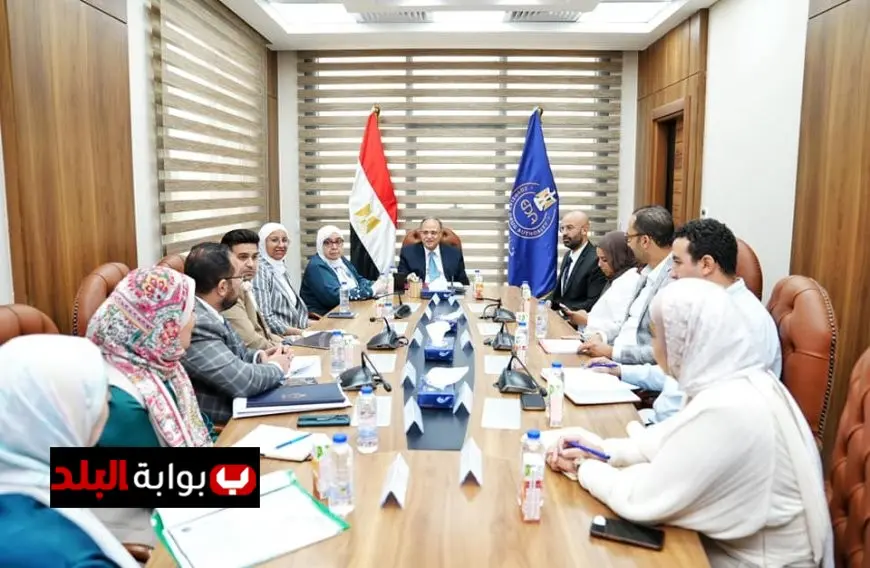 رئيس هيئة الدواء المصرية يقود محادثات مع شركة P&G العالمية لتعزيز الاستثمار في صناعة المستحضرات الدوائية