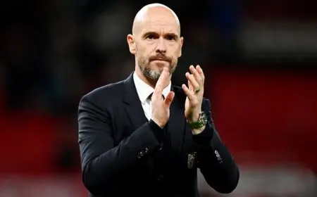 باير ليفركوزن يفسخ عقده مع المدرب إيريك تين هاج