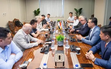 اجتماع استراتيجي بين اقتصادية قناة السويس ووفد من رجال أعمال نانجينج الصينية لتعزيز التعاون المشترك