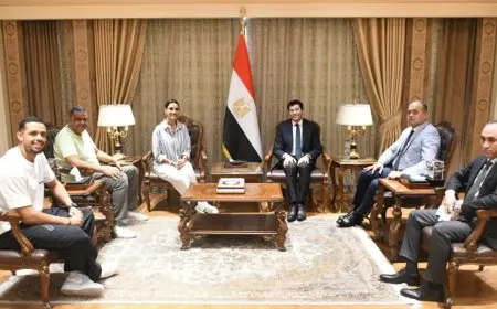 وزير الرياضة يجتمع برئيس اتحاد الإسكواش واللاعب البارز مصطفى عسل لتعزيز التعاون الرياضي