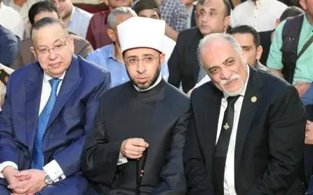 وزير الأوقاف يحضر احتفال الطرق الصوفية بمولد النبي محمد في مسجد الحسين