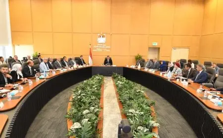 وزير الإسكان يقود اجتماع اللجنة التنسيقية العليا لمتابعة مشاريع العمل في جميع المدن
