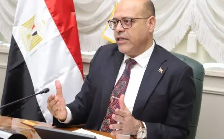 وزارة العمل تحذر المنشآت من غرامات تصل لـ 100 ألف جنيه بسبب تأخير تسجيل الأجانب