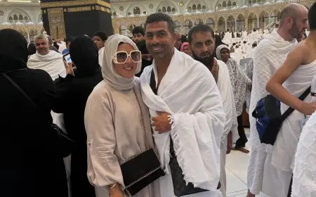 أحمد فتحي يشارك أسرته في مناسك العمرة وتفاصيل بالصور