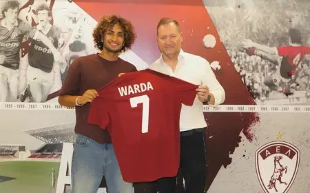 لاريسا اليوناني يوقع مع عمرو وردة في صفقة انتقال مجانية لتعزيز صفوفه