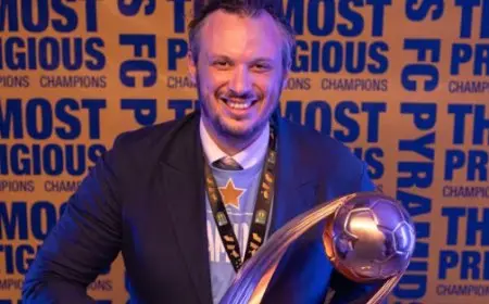 ممدوح عيد يؤكد أن بيراميدز يكتب التاريخ ومواجهة أوكلاند سيتي تمثل فرصة تاريخية فريدة