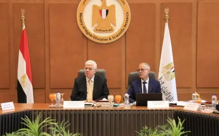وزير التعليم العالي يكشف عن تقدم 2500 طالب للحصول على منح دراسية في الجامعات الأهلية