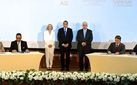 رئيس الوزراء يبارك توقيع اتفاقية تعاون جديدة بين اليونسكو ووزارة التعليم العالي في مصر