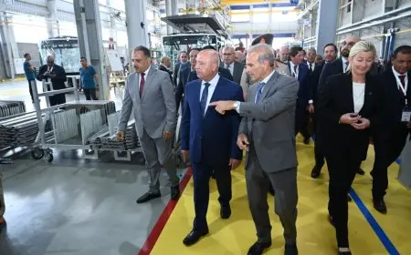 افتتاح خط إنتاج جديد للأتوبيسات الكهربائية في الشرقية باستثمارات قدرها 3 مليارات جنيه بقيادة كامل الوزير