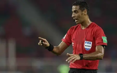 أمين عمر يقود تحكيم مباراة الإسماعيلي والزمالك في الدوري المصري