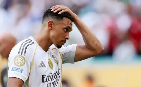 إصابة أرنولد تهدد مشاركة ريال مدريد في مباريات حاسمة أمام برشلونة وأتلتيكو