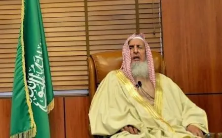 وزير الأوقاف يعبّر عن حزنه لوفاة المفتي العام للمملكة العربية السعودية