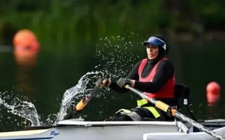 زهراء محمد تحقق إنجازاً تاريخياً بفوزها بالميدالية الذهبية في بطولة العالم بارا تجديف في الصين