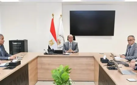 وزير الري يستعرض خطة شاملة لإعادة تأهيل نظام الري في وادي النقرة لمواجهة التغيرات المناخية