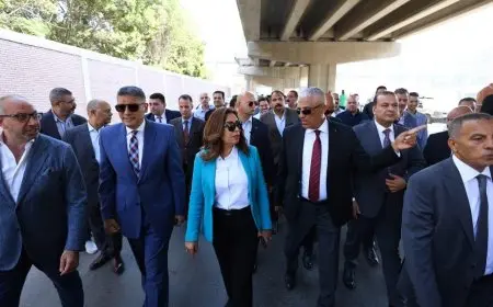 وزيرة التنمية المحلية ومحافظ الجيزة يستعرضان أعمال تطوير المنطقة المحيطة بمستشفى بولاق الدكرور لتعزيز الخدمات الصحية