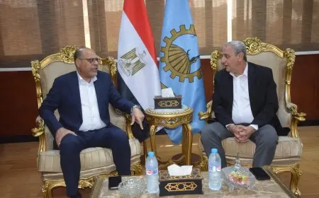 محافظ الغربية ووزير العمل يزوران موقع حريق مصنع المحلة الكبرى لمتابعة الحادث عن كثب