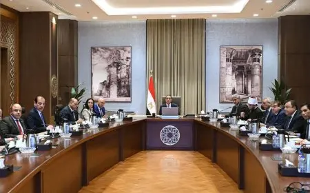 رئيس الوزراء يقود اجتماع اللجنة العليا للحج لمناقشة الاستعدادات الرئيسية لعام 2023