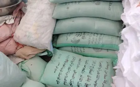 ضبط ٣ أطنان من الدقيق البلدي المدعم و١٠٧ بطاقات تموينية و٢ ماكينة صرف في محافظة الجيزة بالصف